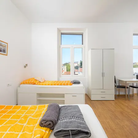 アパート Todorovic